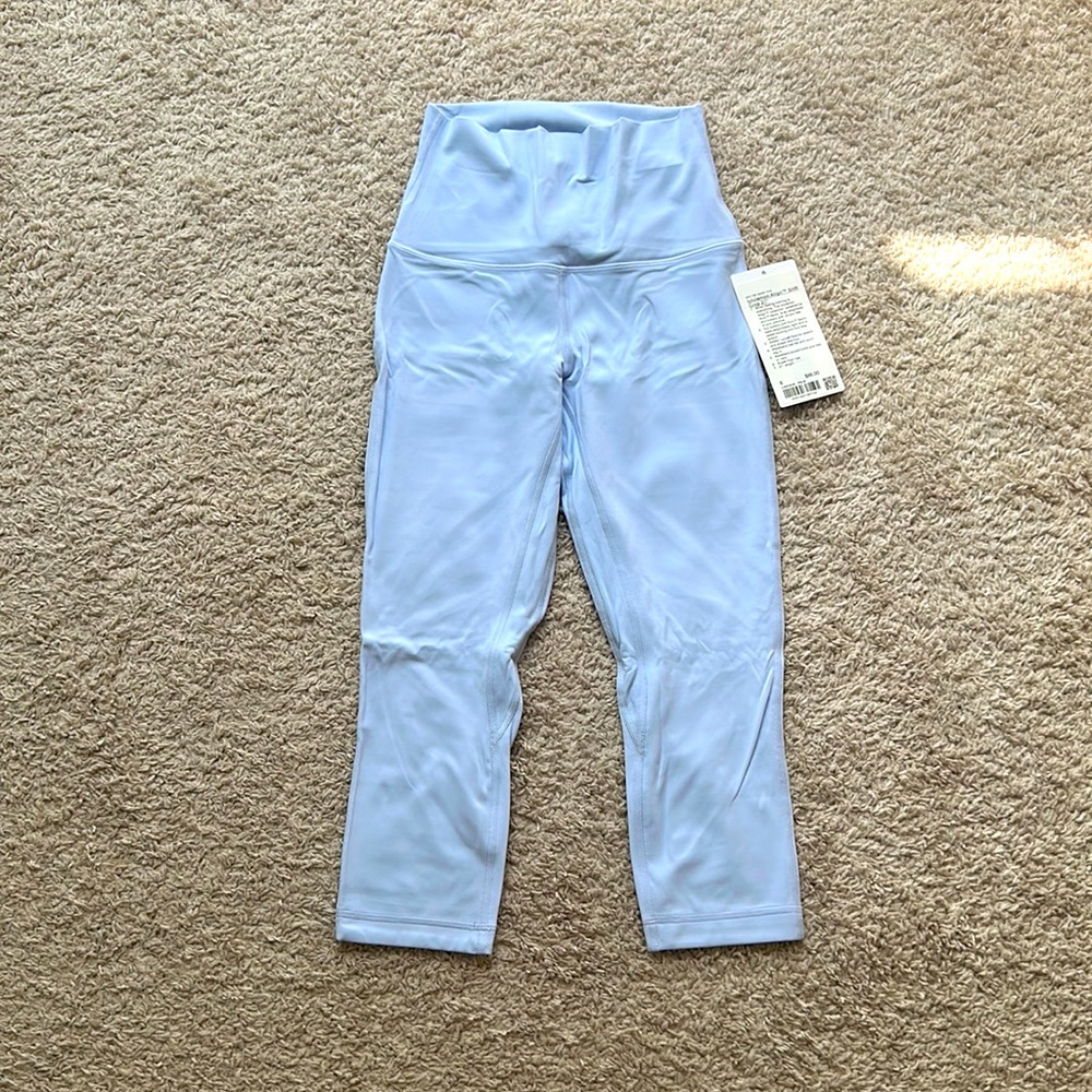 New with tags, never worn Lululemon Align crop leggings, periwinkle color size 6